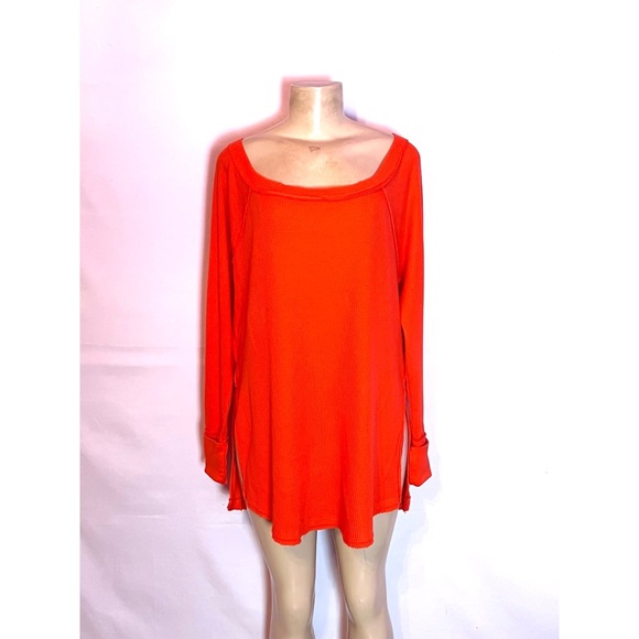 BRAND NEW FREE PEOPLE ORANGE LONG SLEEVE OVERSIZED THERMAL SHIRT SZ SMALL - Picture 2 of 6
